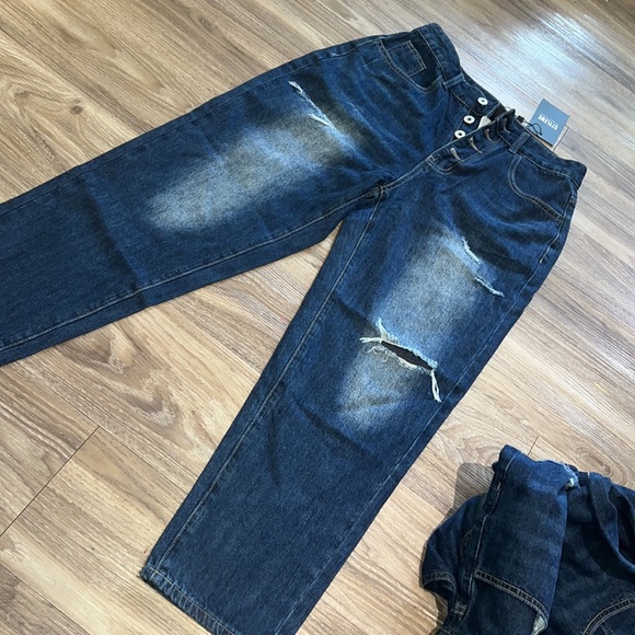 Plain Denim Regular Fit Urban Jeans - Picture 7 of 9